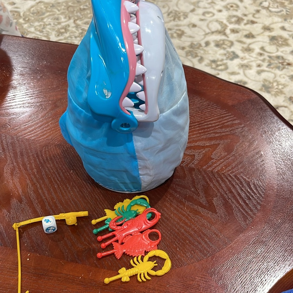Shark bite game - Picture 4 of 4